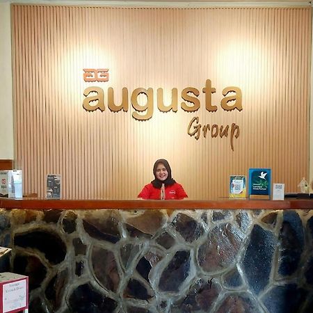 Augusta Sukabumi Hotel Εξωτερικό φωτογραφία