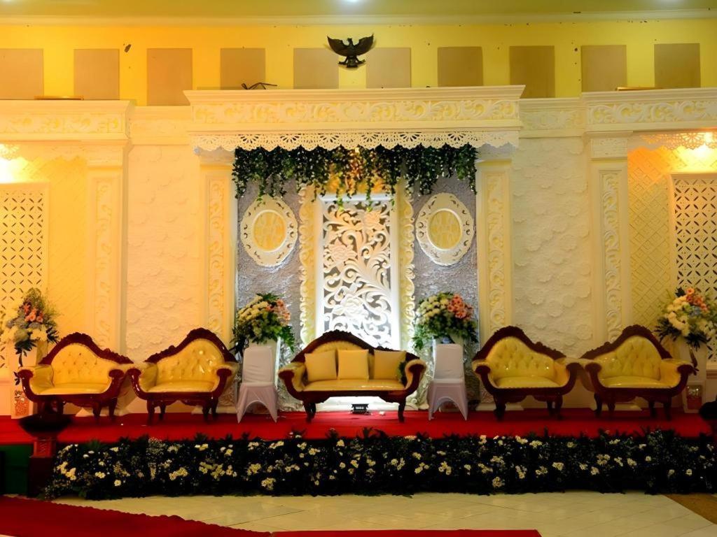 Augusta Sukabumi Hotel Εξωτερικό φωτογραφία