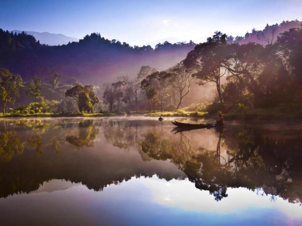 Augusta Sukabumi Hotel Εξωτερικό φωτογραφία