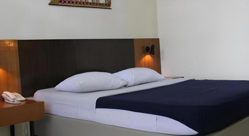 Augusta Sukabumi Hotel Εξωτερικό φωτογραφία