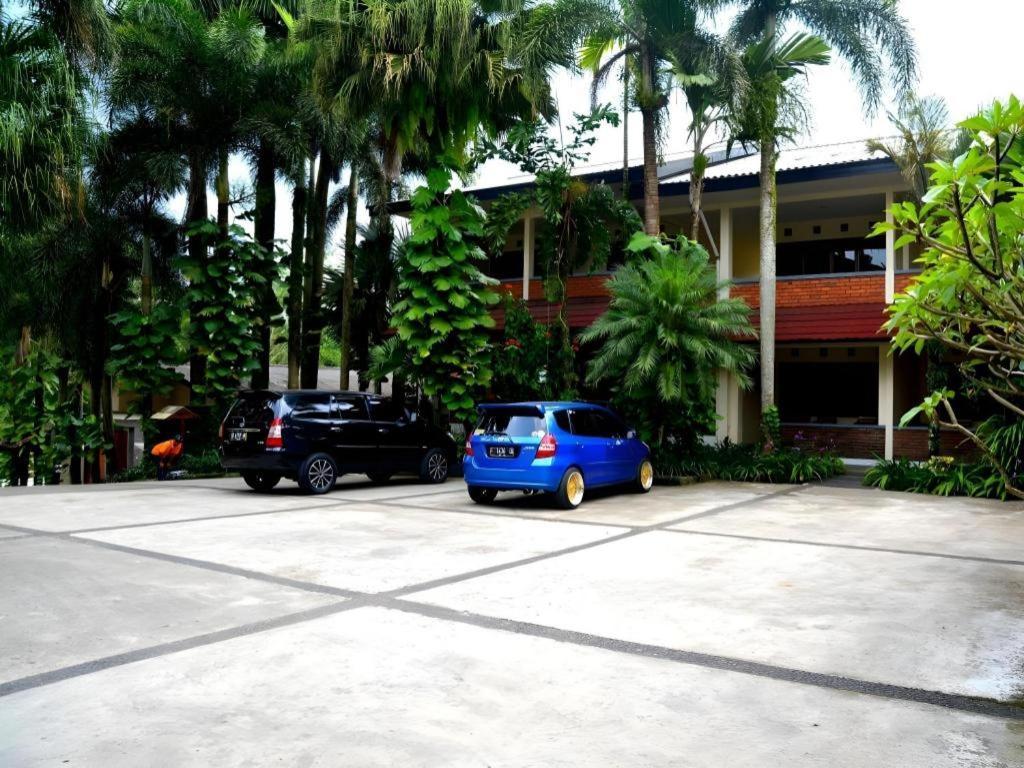 Augusta Sukabumi Hotel Εξωτερικό φωτογραφία